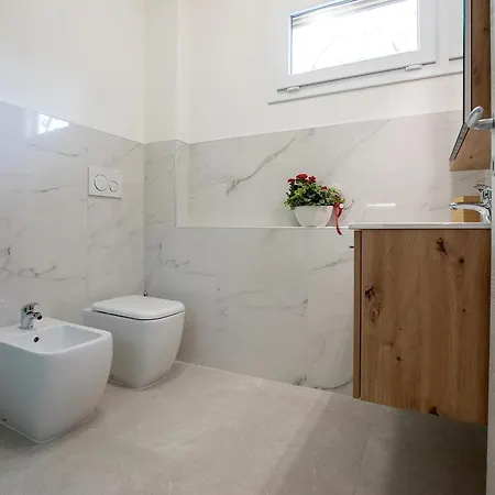 Iota * Розолина-Маре