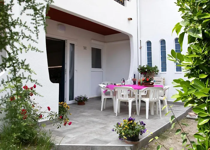 Iota بيت للعطل *