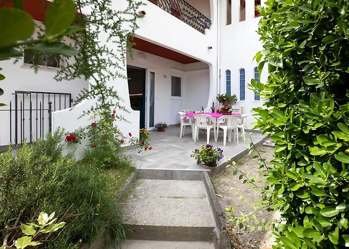 Iota بيت للعطل روسولينا ماري