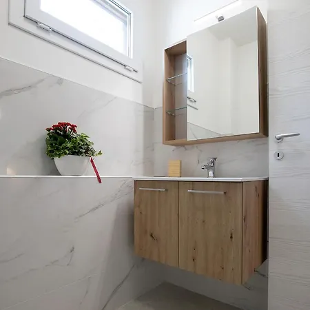 Iota Holiday home *